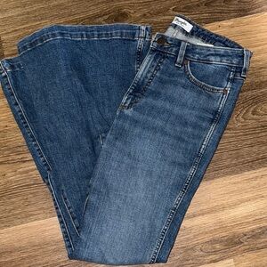 Wrangler retro high rise flare size 29x32 Like new/ EUC